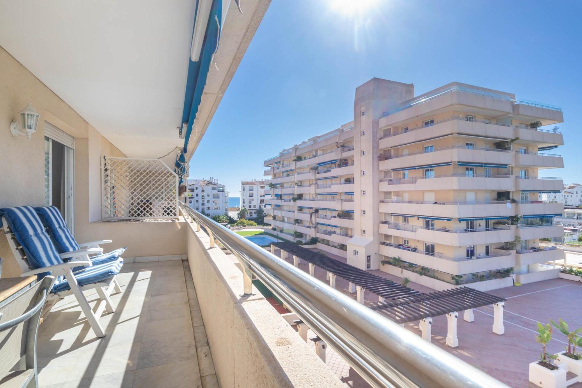 Marina Banus L Appartamento